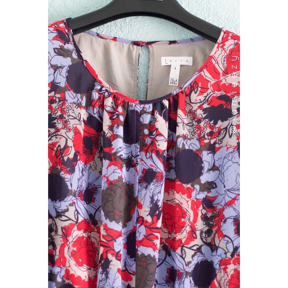 Leith | Floral Cold-Shoulder Keyhole Romper - Picture 3 of 8